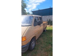 VOLKSWAGEN TRANSPORTER T4 3 ajtós 6 személyes platós