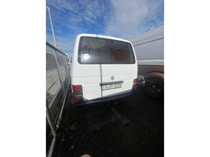 VOLKSWAGEN TRANSPORTER T4 Caravelle 2.4 7DK 2F2