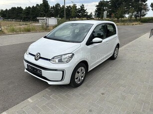 VOLKSWAGEN UP e-Up! 28200km ÜLÉS ÉS SZÉLVÉDŐ FŰTÉS TÉLI NYÁRI KERÉK