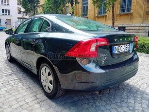 VOLVO S60 2.0 D [D3] Momentum Nekem sem könnyű! 232ekm-rel