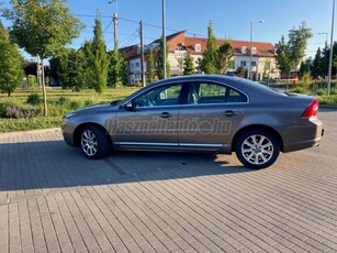 VOLVO S80 2.4 D [D5] Momentum