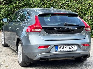 VOLVO V40 1.6 T3 Momentum Mo-i!Szervizk.!110.389Kamera!Navi!Biztonsági Csomag!Bőr/textil!Fűth.ülés!