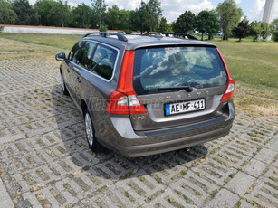 VOLVO V70 2.4 D Momentum Geartronic