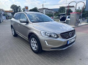 VOLVO XC60 2.0 D [D3] Momentum Geartronic FWD