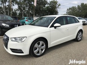 AUDI A3 Sportback 1.6 TDI Attraction Navi-Tempo...