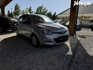 Hyundai I20 1.25 Comfort Vezetett szervízkönyve...