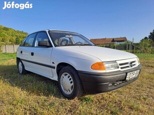 Opel Astra F 1.6 GL Egy Tulajdonos- 143 E. KM !...