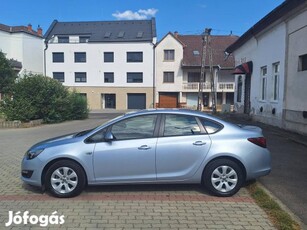 Opel Astra J Sedan 1.6 Enjoy EURO6 Magyarország...