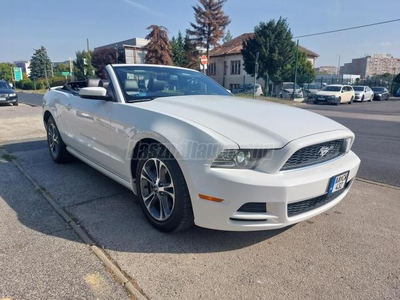 FORD MUSTANG Convertible 3.7 V6 (Automata) FRISSEN SZERVIZELVE!