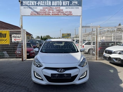 HYUNDAI I30 1.4i Comfort World Cup Edition