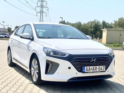 HYUNDAI IONIQ hybrid 1.6 GDi Premium Navi Plus DCT MEGKÍMÉLT ÁLLAPOT! KAUCIÓ MENTESEN BÉRLEHETŐ ! LÁSD AKCIÓS ÁRAINK!