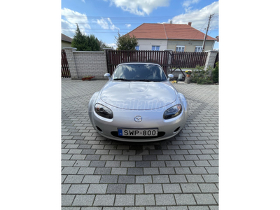 MAZDA MX-5 1.8i 16V Revolution