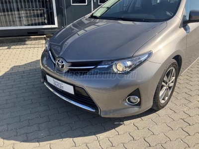 TOYOTA AURIS Touring Sports 1.33 Active mo.-i