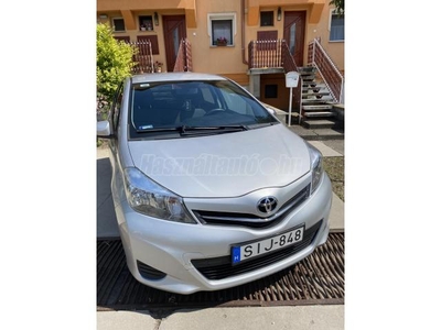 TOYOTA YARIS 1.0 Active MEGKIMÉLT. VALÓS KM!