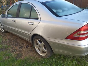 Eladó Mercedes-Benz C 200