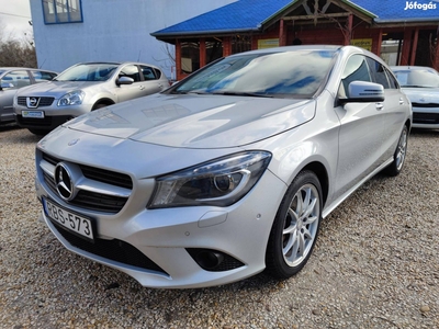 Mercedes-Benz CLA 200 CDI d Bőr-LED-Navigáció B...