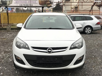 Opel Astra J 1.6 Business EURO6 ++Hibátlansérül...