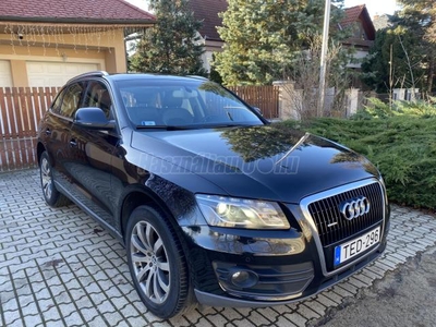 AUDI Q5 3.2 FSI quattro S-tronic