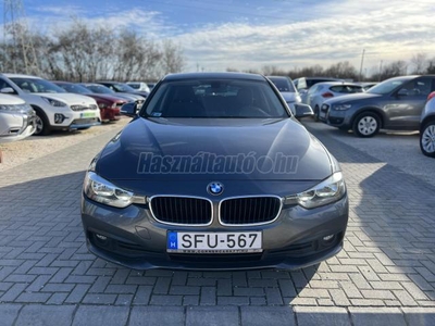 BMW 320d Advantage (Automata) NAVI! FÉLBŐR! TOLATÓRADAR!