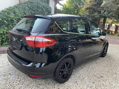 FORD C-MAX 1.6 TDCi Titanium navi. digit klíma. tempomat. bluetooth. t.radar. szervizkönyv. 8 kerék