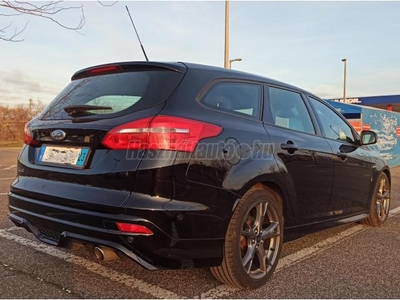 FORD FOCUS 2.0 TDCi ST-Line Keyless go. navi. ülés. kormány fűtés. 18-as nyári szett 16-os téli alufelnin