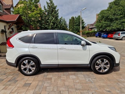 HONDA CR-V 2.0 Lifestyle Magánszemélytől.gyöngyházhehér.magyarországi.szervizkönyv.vonohorog