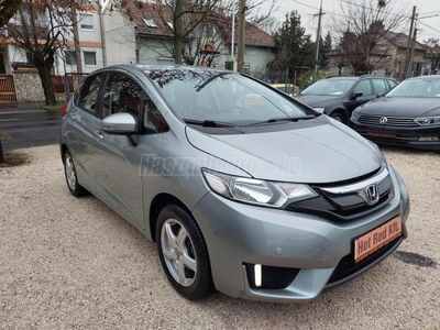 HONDA JAZZ 1.3 Comfort NAVIGÁCIÓ KLÍMA RADAR ELŐL-HÁTUL.TEMPOMAT SÁV ELHAGYÓ.STB