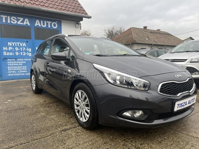 KIA CEE'D SW 1.6 GDI EX téli-nyári kerék.szervizkönyv