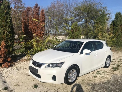 LEXUS CT 200h F-Sport (Automata) Vezetett szervízkönyves! Tulajdonostól