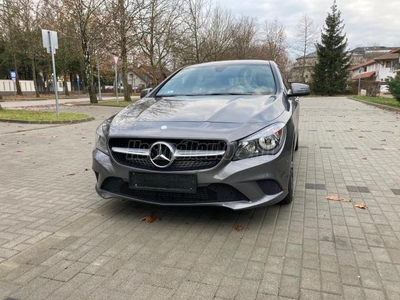 MERCEDES-BENZ CLA 180 Urban 7G-DCT AJÁNDÉK SZERVIZZEL. NAVIGÁCIÓ