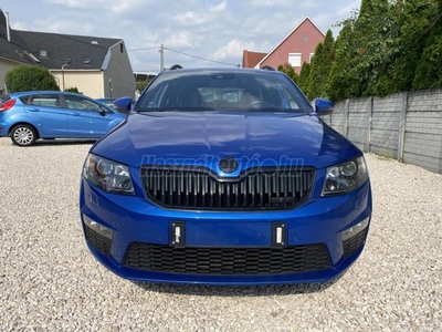 SKODA OCTAVIA Combi 2.0 CR TDI RS DSG BLUETOOTH..TEMPOMAT..SZÉLVÉDŐ ÉS ÜLÉSFŰTÉS..PARKRADAR..GYÖNYÖRŰ ÁLLAPOT!!