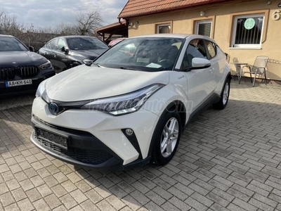 TOYOTA C-HR 1.8 Hybrid Comfort Business e-CVT Ülésfűtés/Navi/Tol.kamera/SávelhagyásraFigyelmeztet/Táv.tartóTempomat