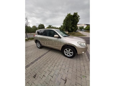 TOYOTA RAV 4 Rav4 2.0 4x4 Sol