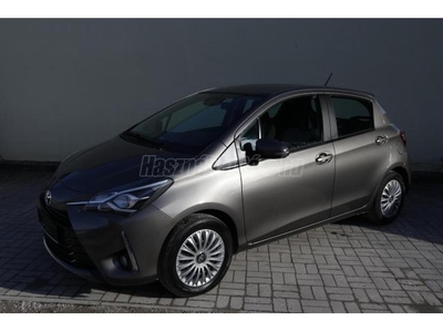 TOYOTA YARIS 1.0 Trend Safety 32849 km - vezetett szervizkönyv