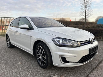 VOLKSWAGEN GOLF VII e-Golf Edition FULL.Méltányossági Garancia.VirtuálCockpit.CarPlay.Bőr.Kamera .KeylessGo