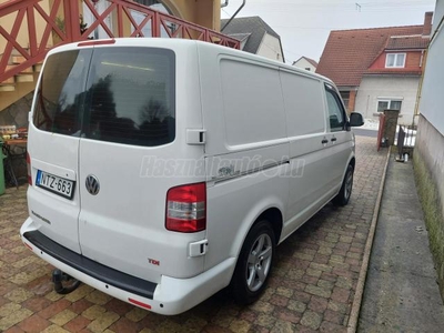 VOLKSWAGEN TRANSPORTER T5 Mikrobusz 2.0 CR TDI