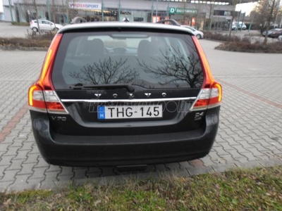 VOLVO V70 2.0 D [D4] Momentum KLÍMÁS///SZERVIZKÖNYVES/BÖRBELSÖ