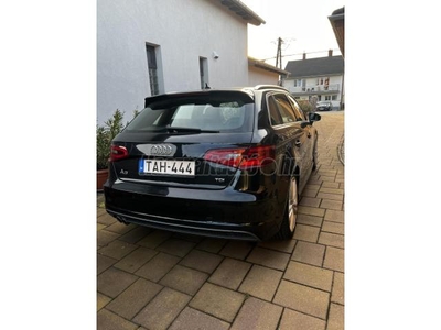 AUDI A3 2.0 TDI Attraction DPF S-line