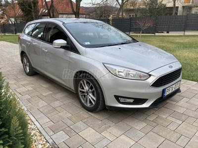 FORD FOCUS 1.5 TDCI Technology Magánszemély!Végig vezetett szervízkönyv!