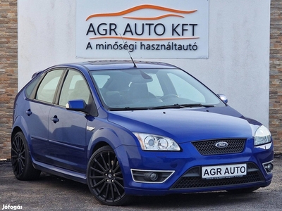 Ford Focus 2.5 turbo ST Vezetett szervizkönyv-N...