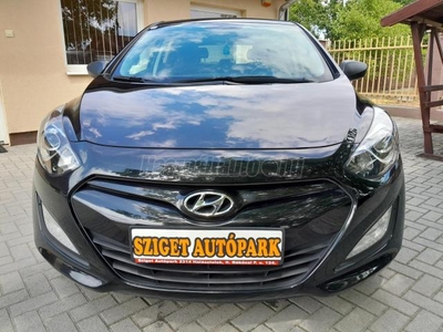 HYUNDAI I30 1.4i Life 71000 KM!!!