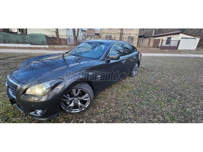 INFINITI Q70 3.0 V6 D S (Automata)