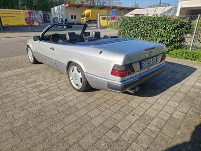 MERCEDES-BENZ 300 CE-24 Cabrio