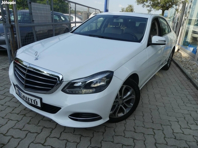 Mercedes-Benz E 220 Bluetec (Blueefficiency) Av...