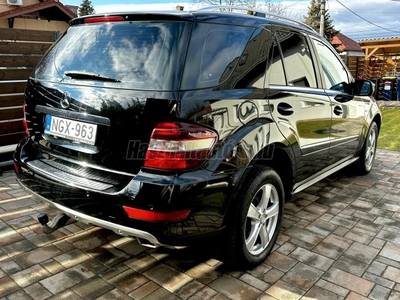 MERCEDES-BENZ ML-OSZTÁLY ML 300 CDI BlueEFFICIENCY (Automata) V6 4MATIC SUV. F1 váltó. napfénytető. vonóhorog. kevés km!