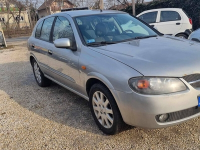 Nissan Almera