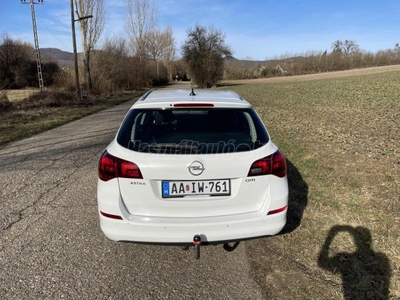 OPEL ASTRA J Sports Tourer 1.7 CDTI Cosmo