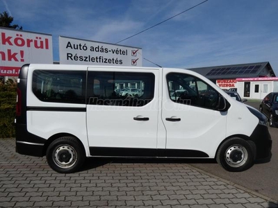 OPEL VIVARO 1.6 CDTI L1H1 2.7t Start-Stop Combi+ MAGYARORSZÁGI. SZERVIZKÖNYV