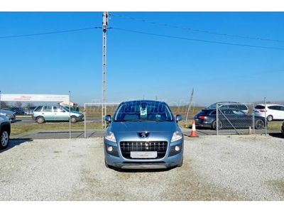 PEUGEOT 3008 2.0 HDi HYbrid4 104 gramm EGS6 Navi.Digit klíma.Üvegtető.Tempomat.Parkradar.Szervizmúlt