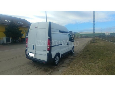 RENAULT TRAFIC 2.0 DCI L1H2 szervizkönyv klíma